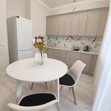 Апартамент Алау Apartment Astana Luaran gambar